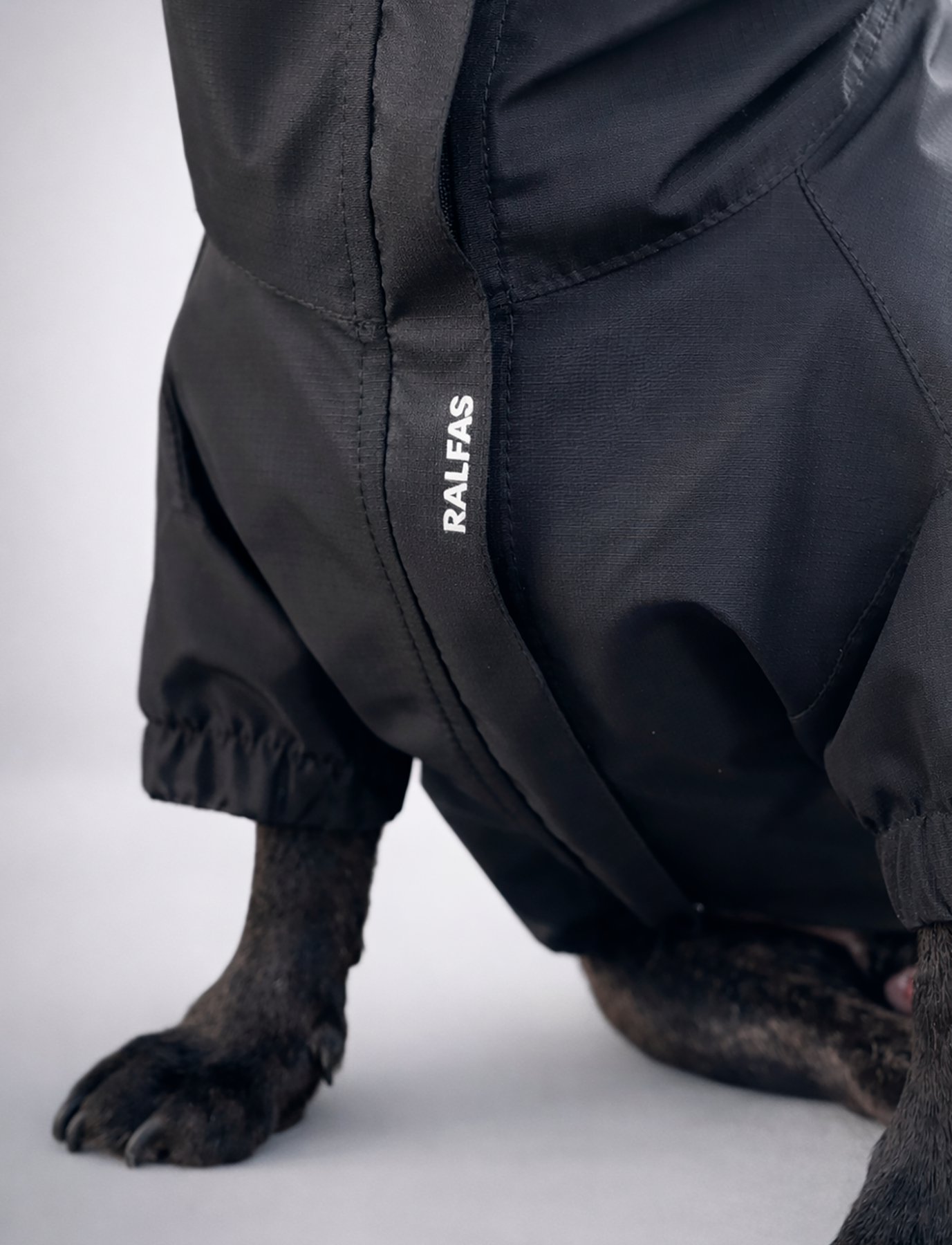 Chaqueta Impermeable Negra