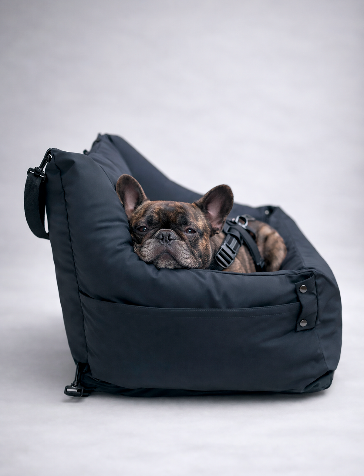 Cama para auto gris gráfito