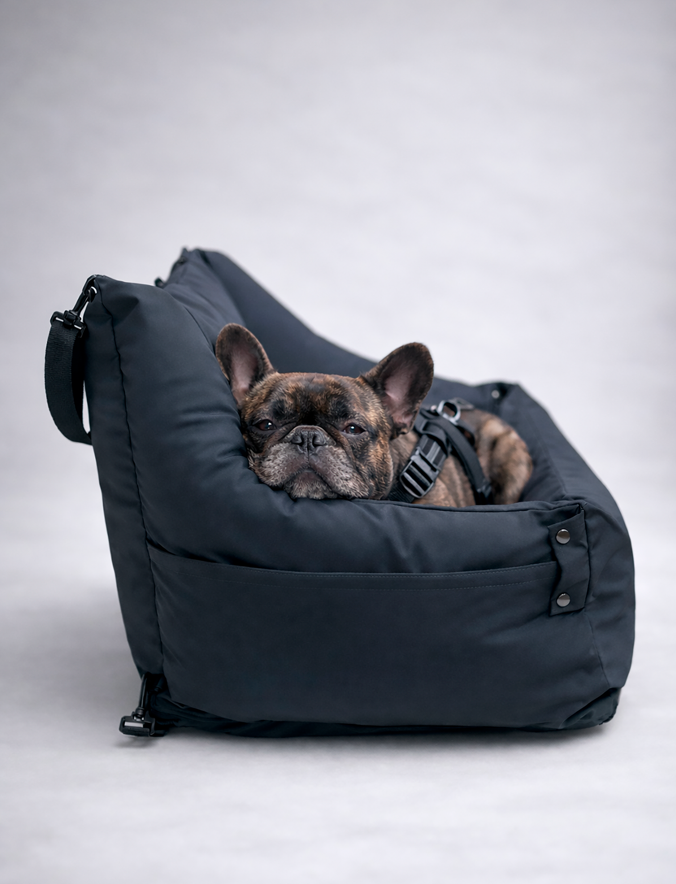 Cama para auto gris gráfito